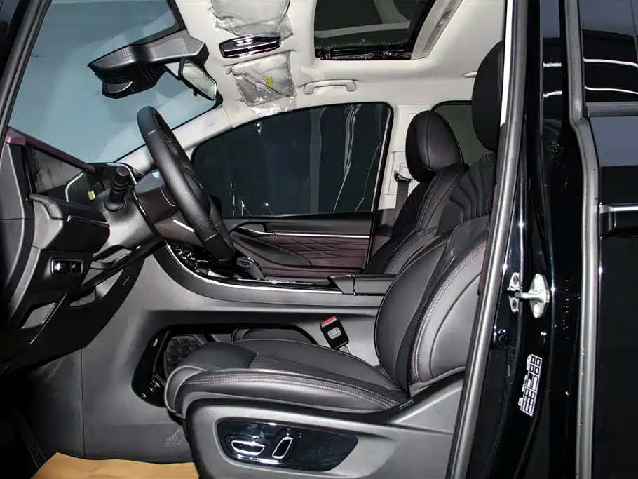 GAC Motor Trumpchi M8 2026 — фото 24