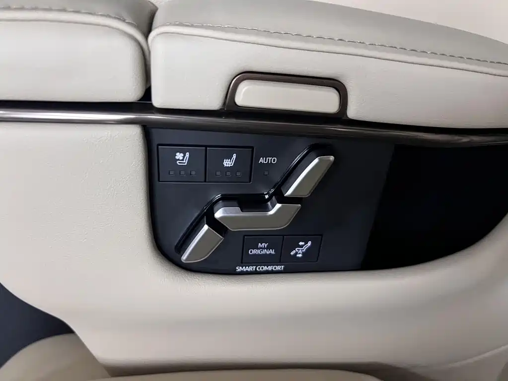 Toyota Alphard 2024 — фото 28