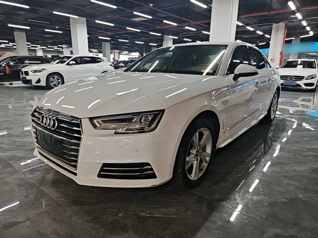 Audi A4L 2018