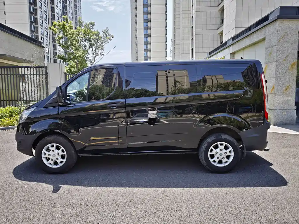 Ford Transit 2022 — фото 14