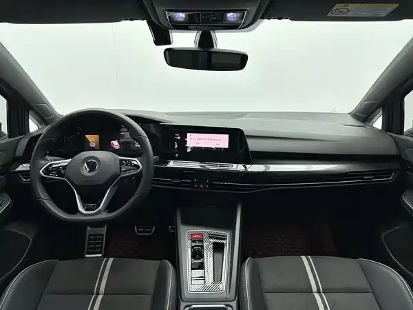 Volkswagen Golf 2023