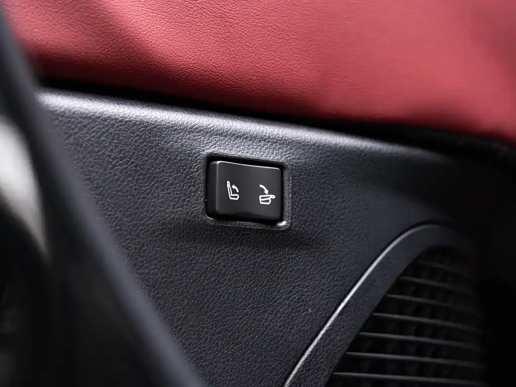 Lexus RX 2023 — фото 19