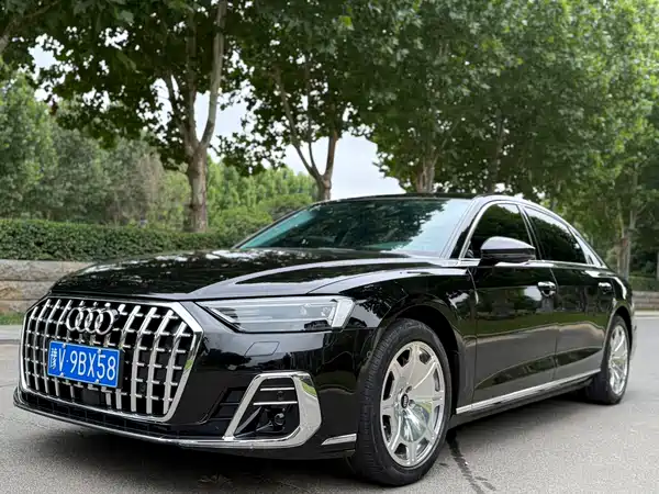 Audi A8 2022