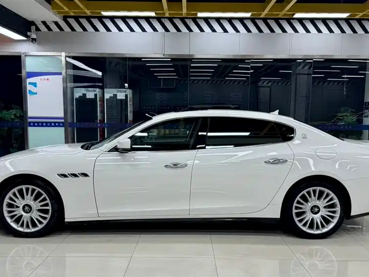 Maserati Quattroporte 2014 — фото 3