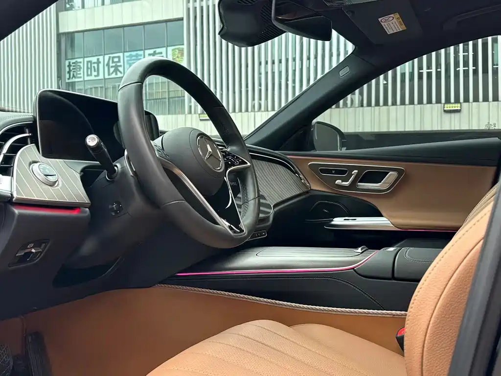 Mercedes-Benz E-Class 2024