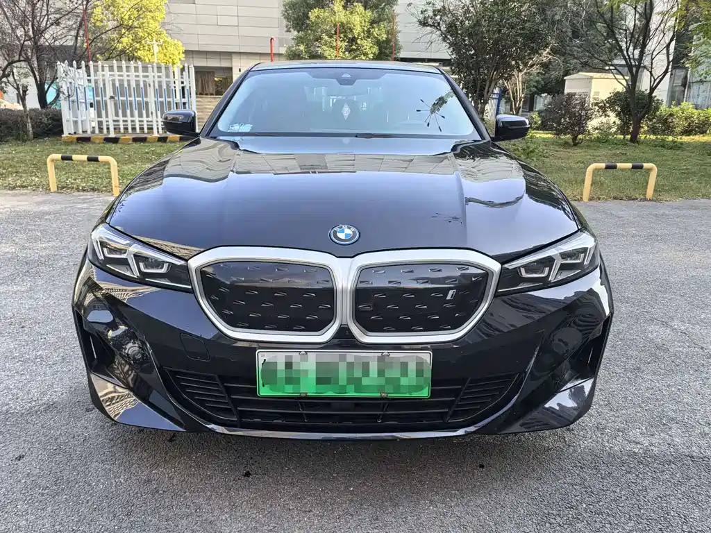 BMW i3 2024 — фото 2