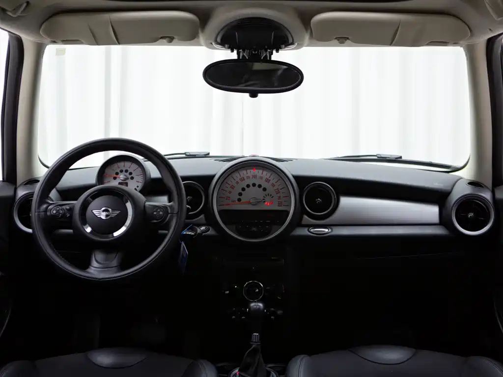 MINI Clubman 2013 — фото 10