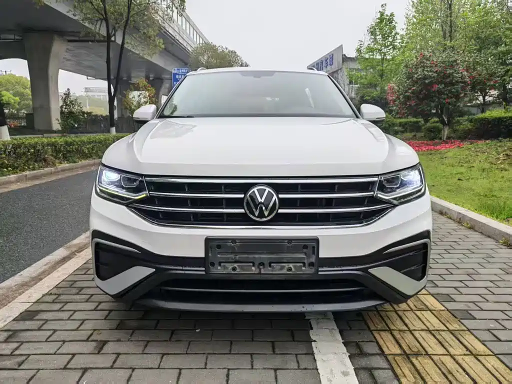 Volkswagen Tiguan L 2022 — фото 2