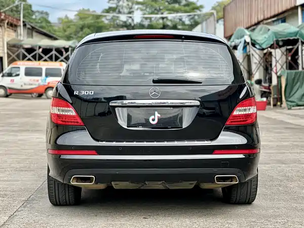 Mercedes-Benz R-Class 2011