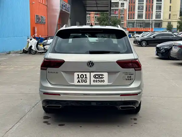 Volkswagen Tiguan L Plug-In Hybrid 2019