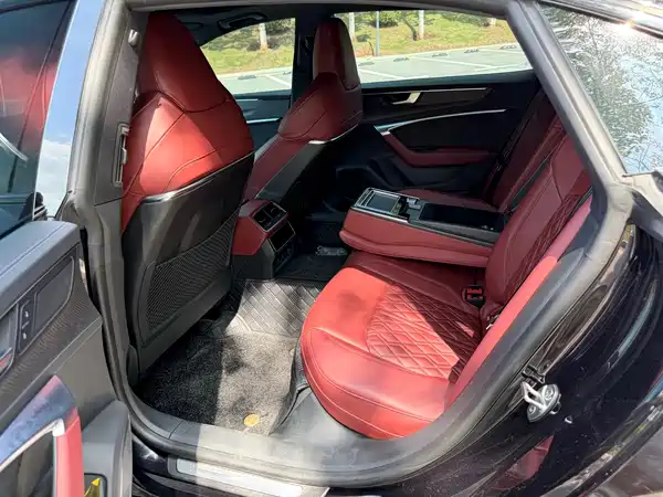 Audi A7L 2023