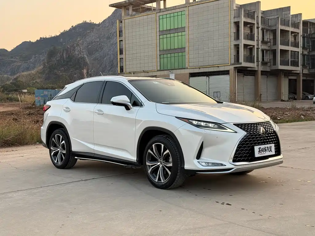 Lexus RX 2022 — фото 3