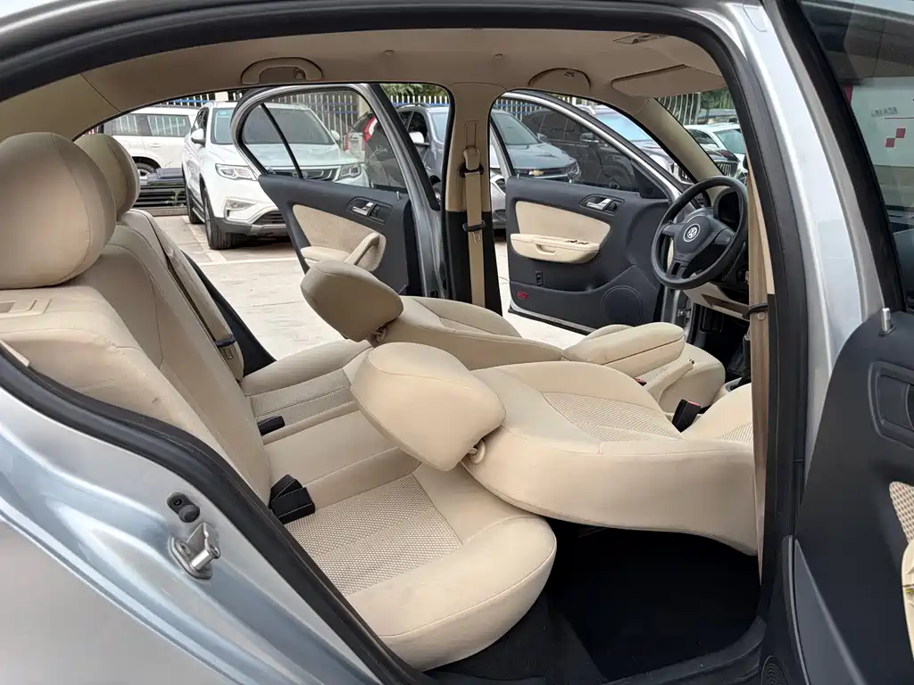 Volkswagen Lavida 2013