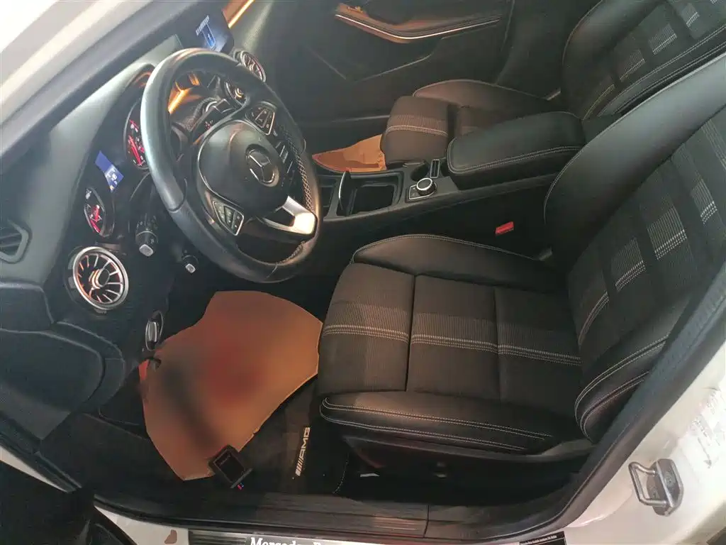 Mercedes-Benz A-Class 2018 — фото 15