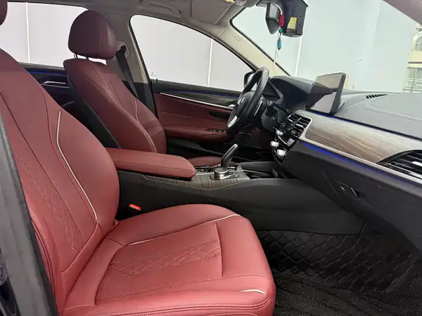 BMW 5 Series 2023