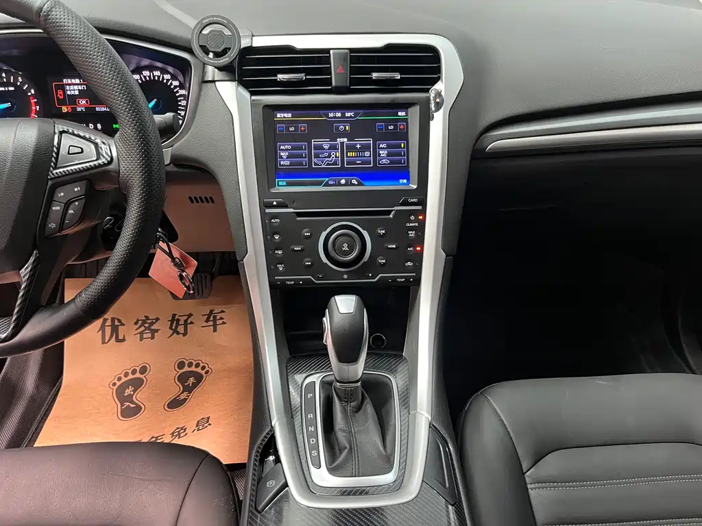 Ford Mondeo 2015 — фото 10
