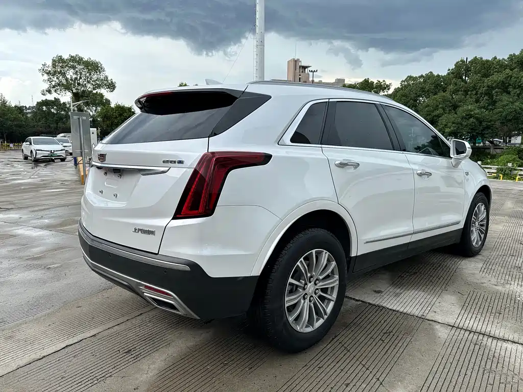 Cadillac XT5 2023 — фото 9