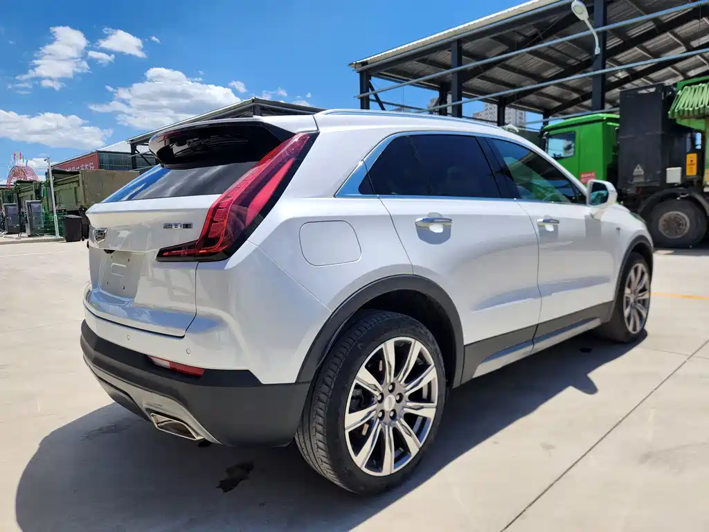 Cadillac XT4 2019 — фото 4
