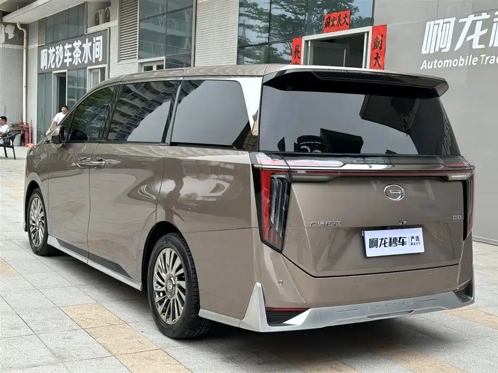 GAC Motor Trumpchi M8 2023 — фото 8