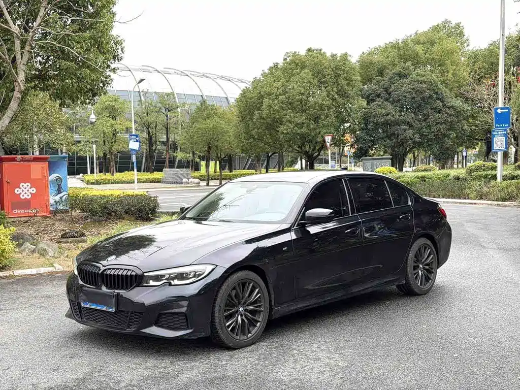 BMW 3 Series 2020 — фото 1