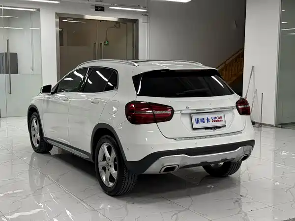 Mercedes-Benz GLA 2019