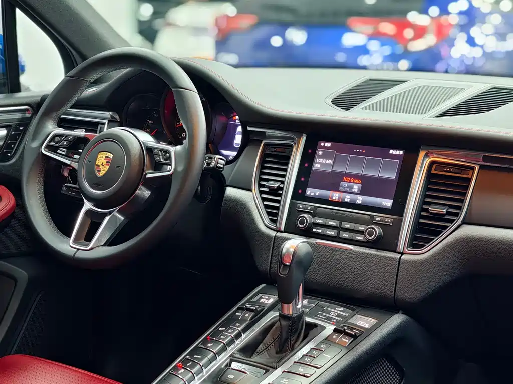Porsche Macan 2018 — фото 7