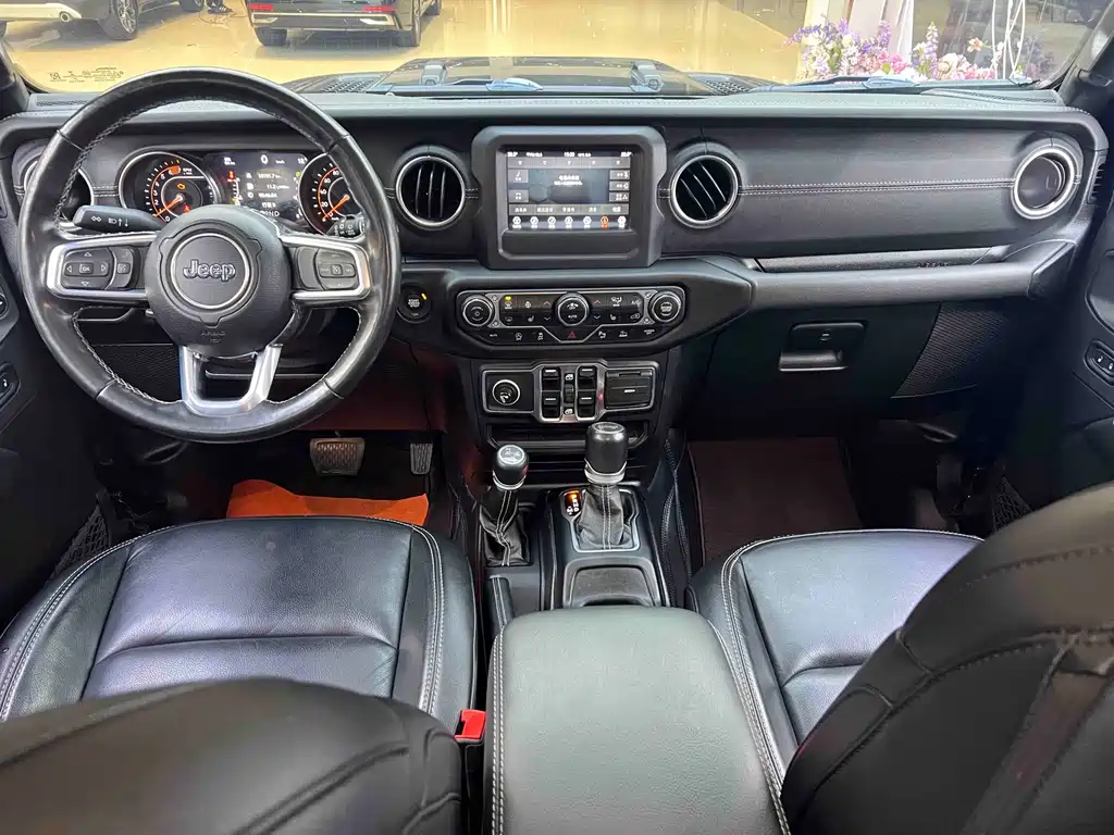 Jeep Wrangler 2021 — фото 13