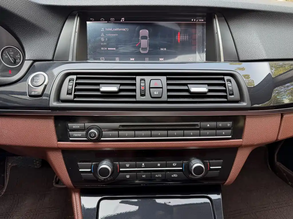 BMW 5 Series 2015 — фото 19