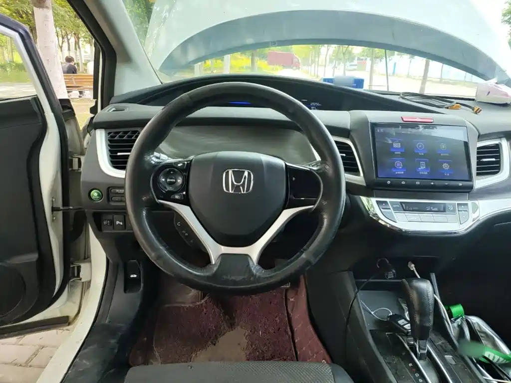 Honda Jade 2016 — фото 11