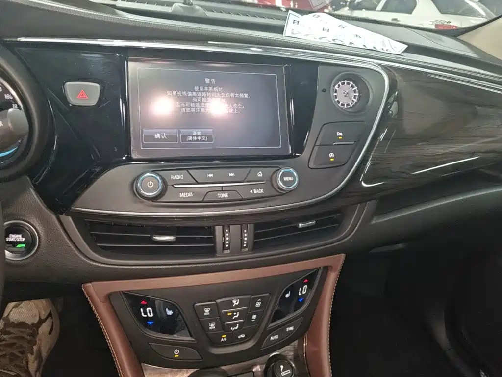 Buick Envision Plus 2016 — фото 13