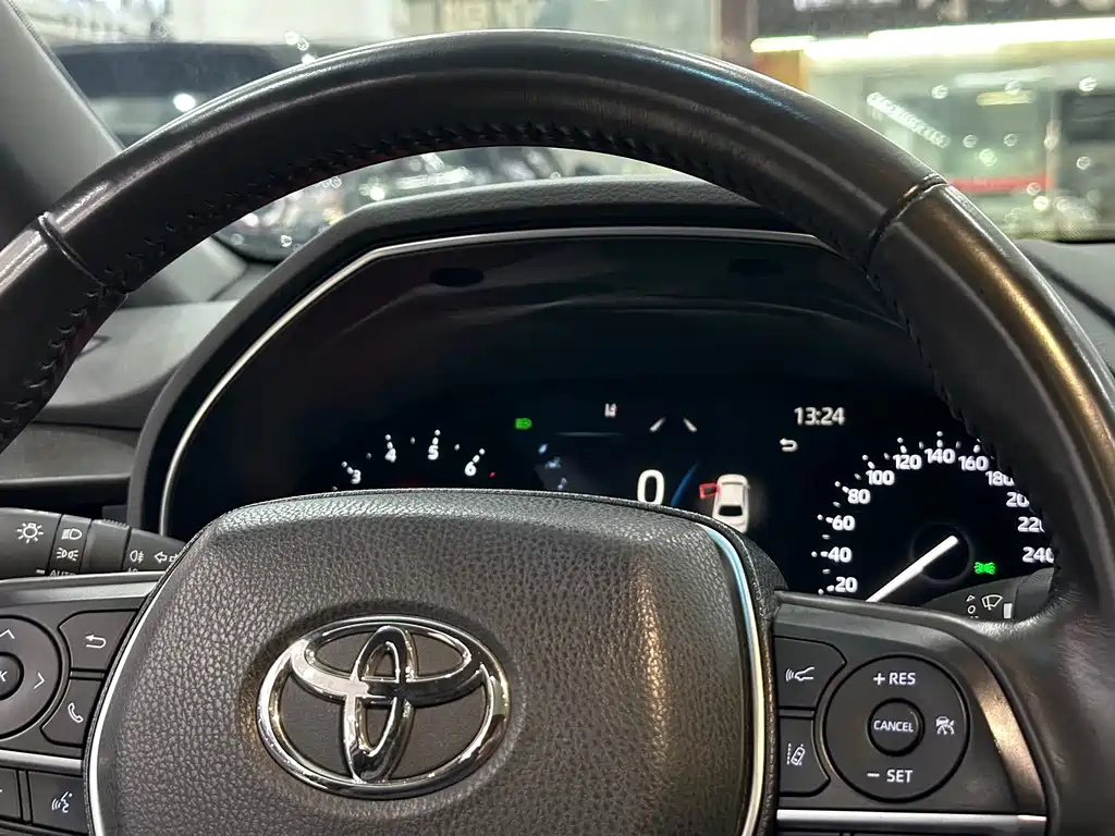 Toyota Avalon 2022 — фото 18