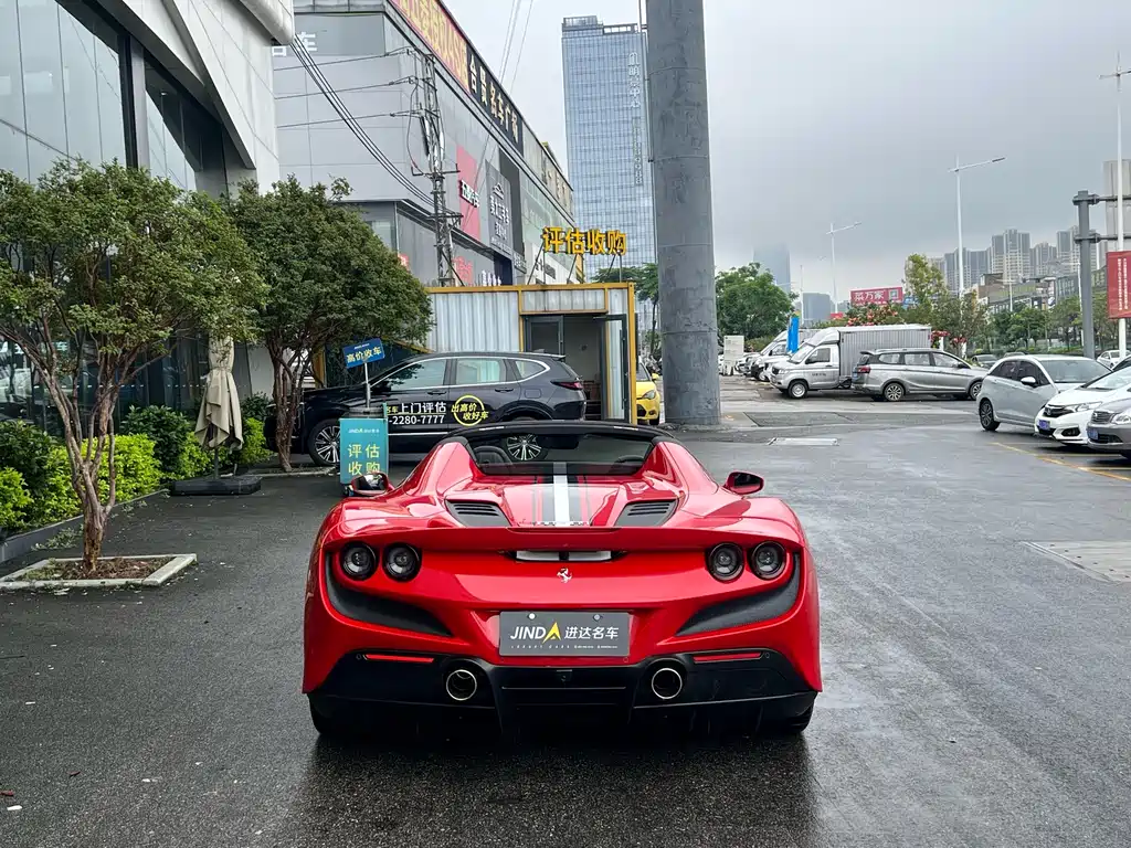 Ferrari F8 2023 — фото 16