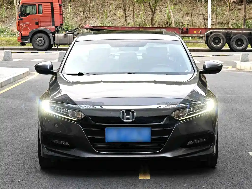 Honda Accord 2018 — фото 2