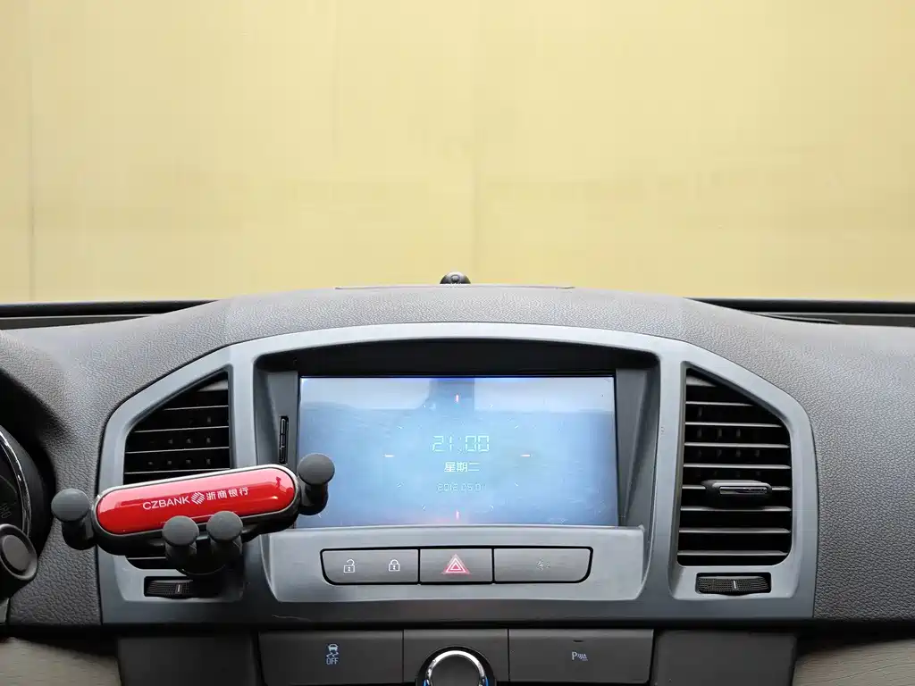 Buick Regal 2013 — фото 16