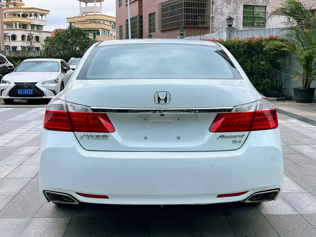 Honda Accord 2014 — фото 4