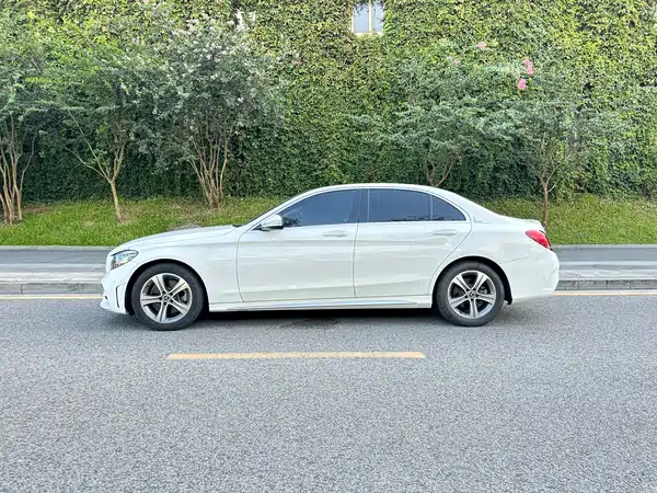 Mercedes-Benz C-Class 2019