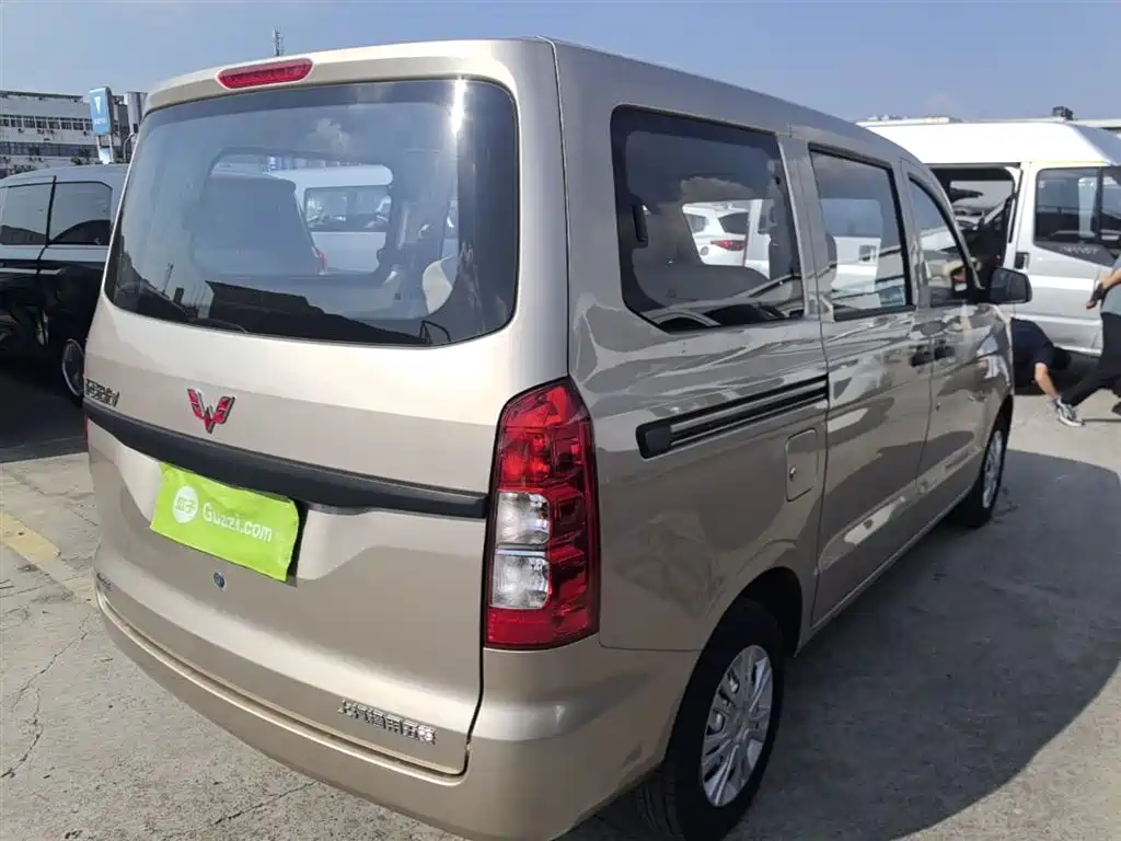 Wuling Hongguang V 2024 — фото 7
