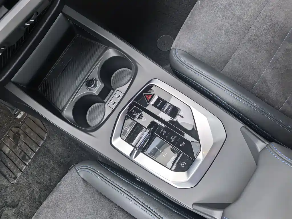 BMW 2 Series 2026 — фото 13