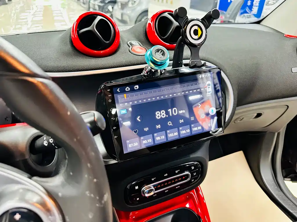 smart Fortwo 2017 — фото 36