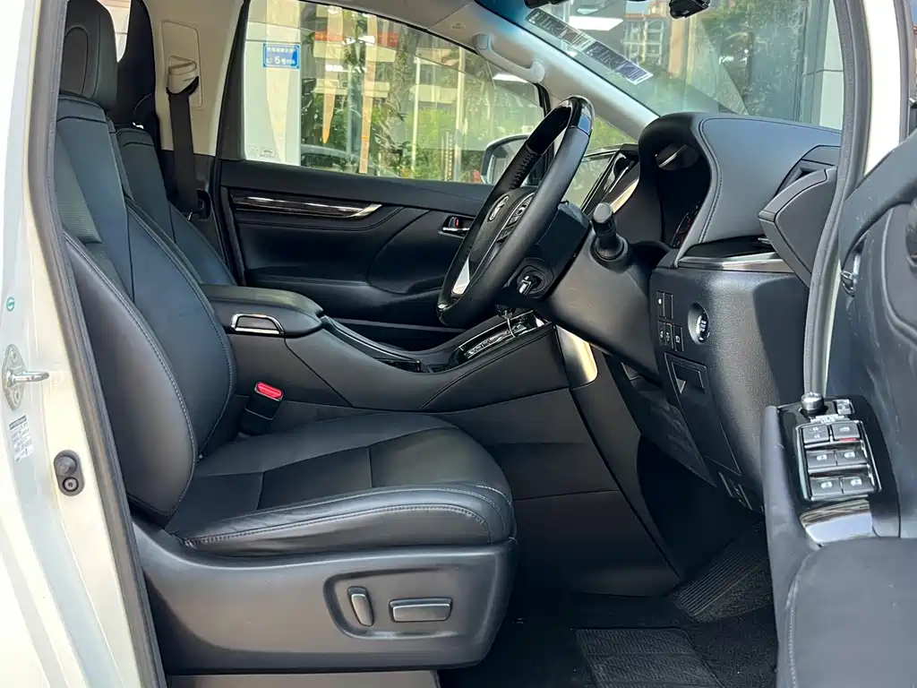 Toyota Vellfire 2021 — фото 15