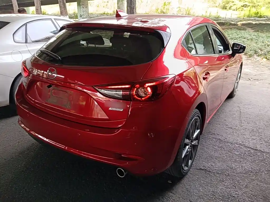 Mazda 3 Axela 2019