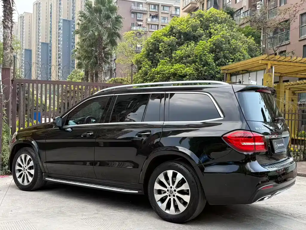 Mercedes-Benz GLS 2018 — фото 36