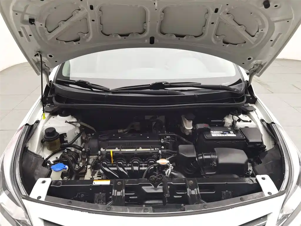 Hyundai Verna 2015 — фото 6