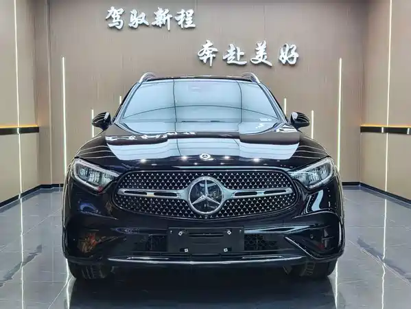 Mercedes-Benz GLC 2023