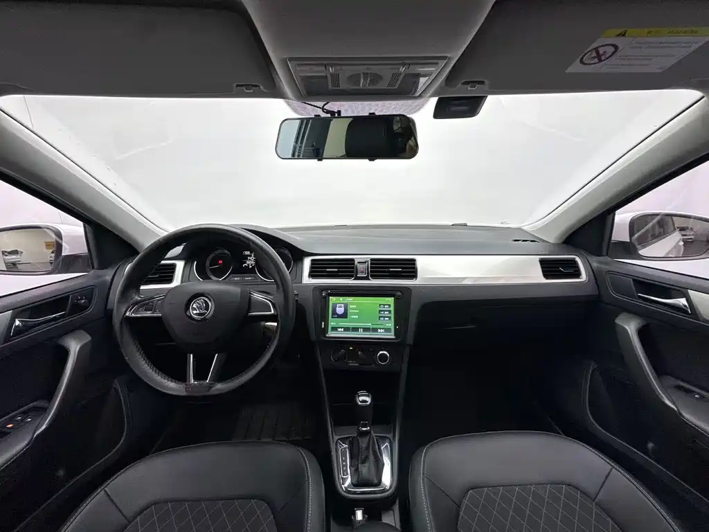 Skoda Rapid Spaceback 2018 — фото 4