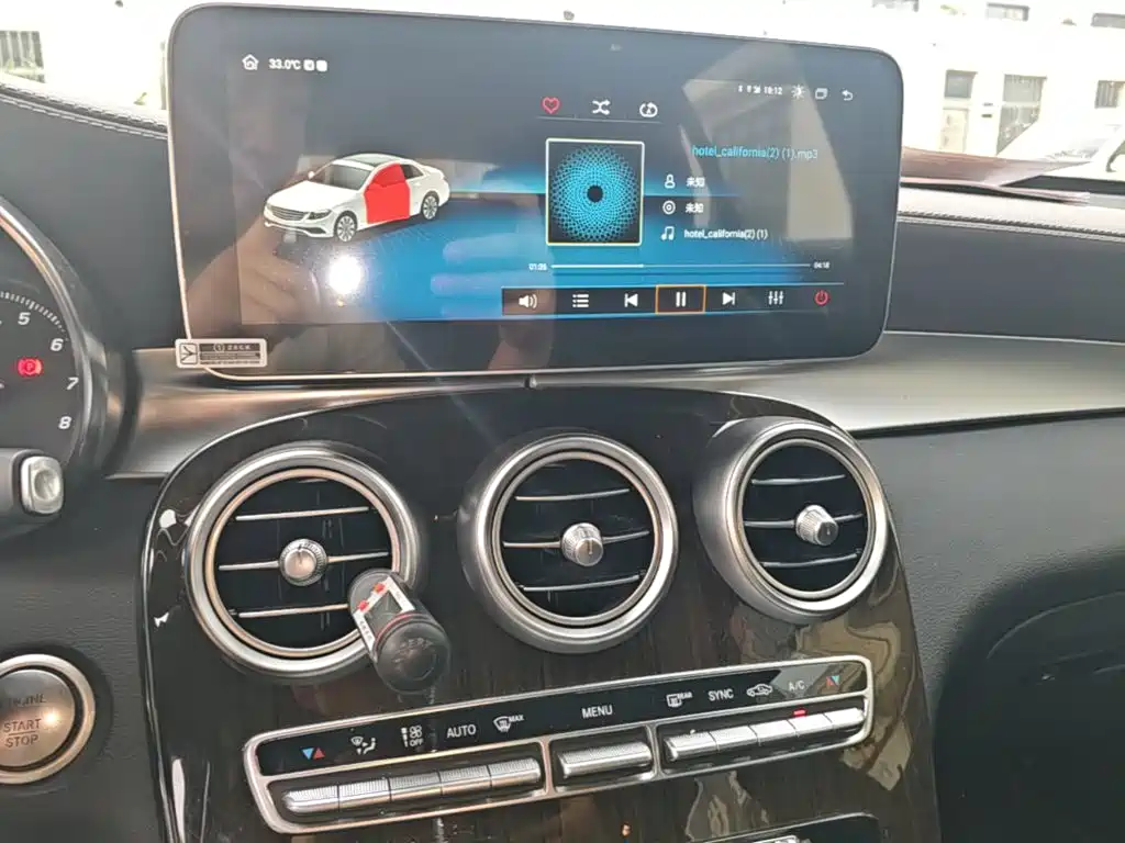Mercedes-Benz GLC 2018 — фото 13