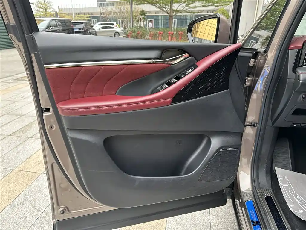 GAC Motor Trumpchi M8 2023 — фото 26