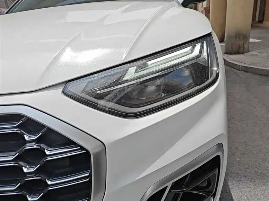 Audi Q5L 2023 — фото 24