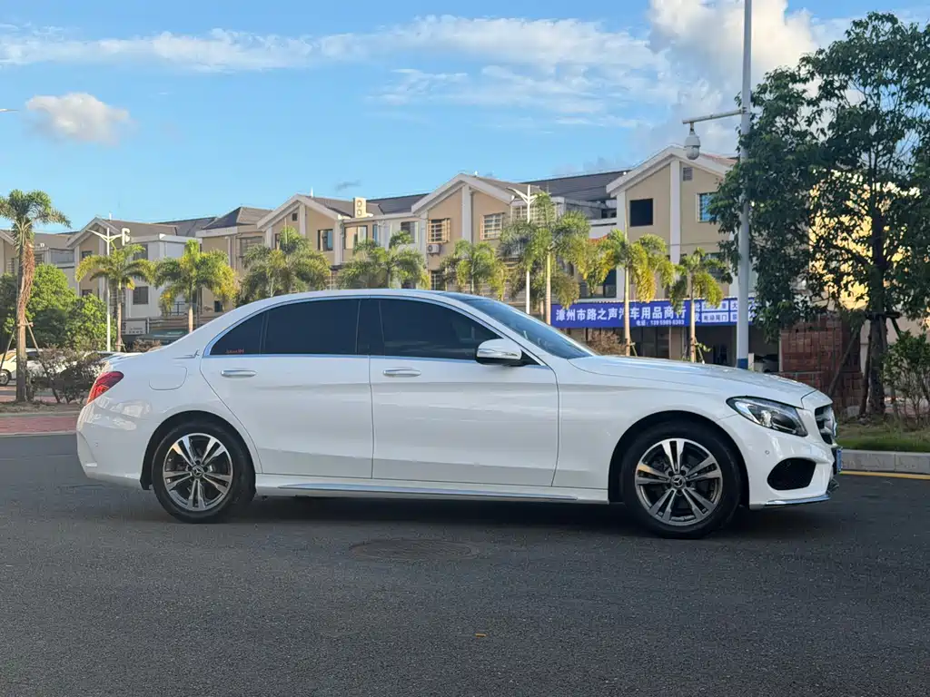 Mercedes-Benz C-Class 2018