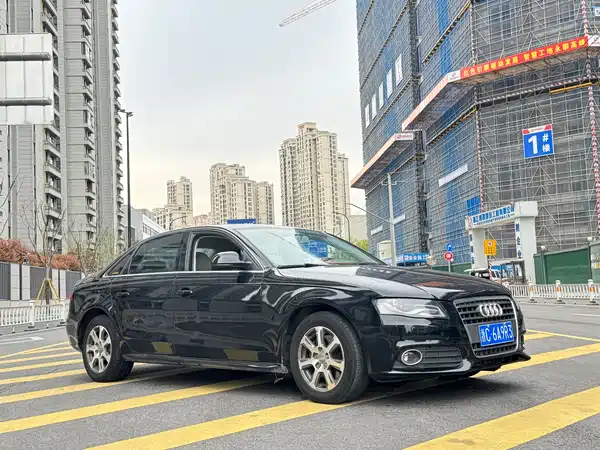 Audi A4L 2011